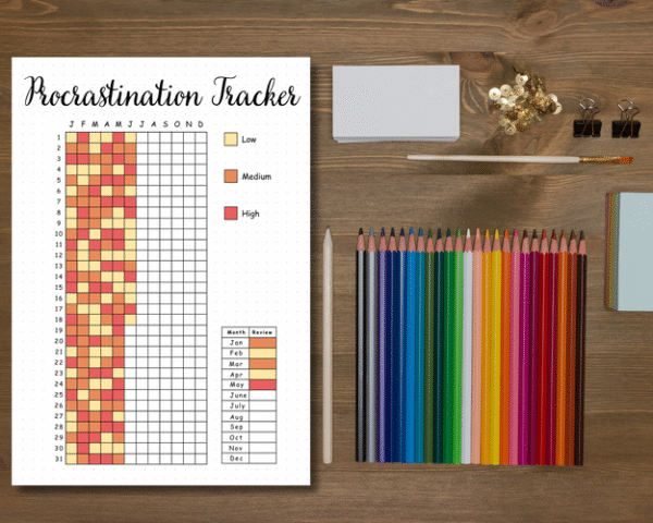 Printable tracker for time management paired with a grateful journal to support mindfulness and focus.